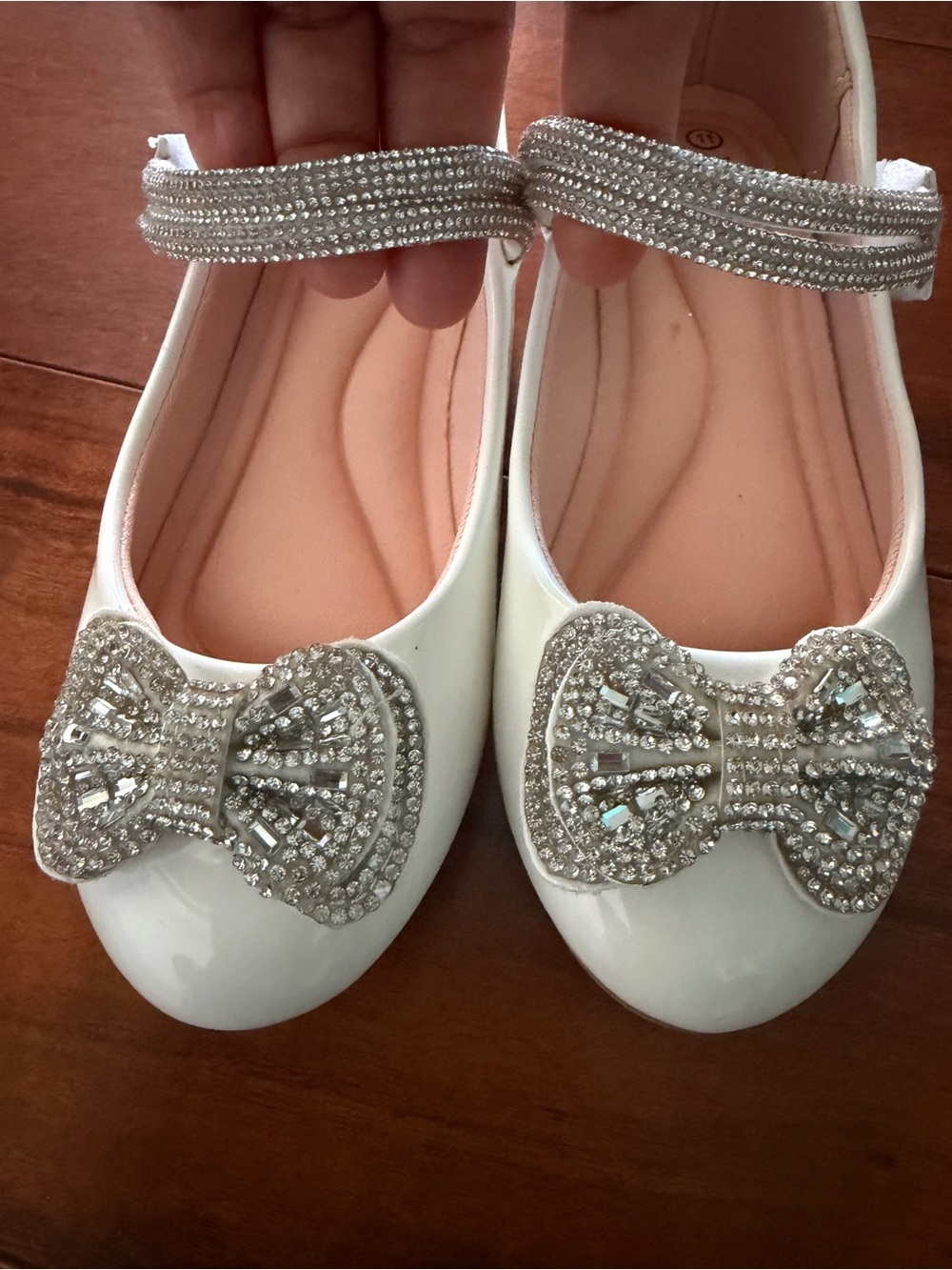 Link Ivory Dress Mary Jane Shoes with Rhinestone Bow Size 11 - Picture 10 of 10